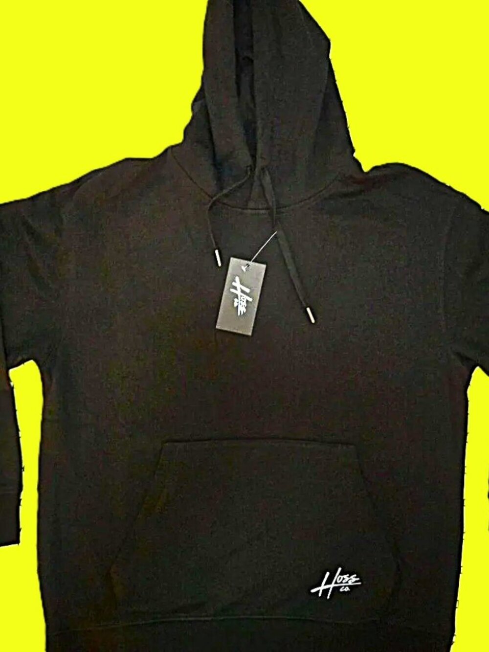BE THE HOSS Sz. L (fits more like MEDIUM) Black Performance Hoodie NWT